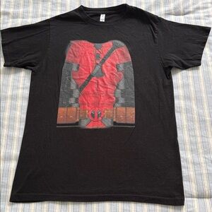 Zuni DEADPOOL Black and Red Graphic Men's T-Shirt. S. ptp 18” length 27”